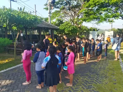 Kegiata Berenang Ceria